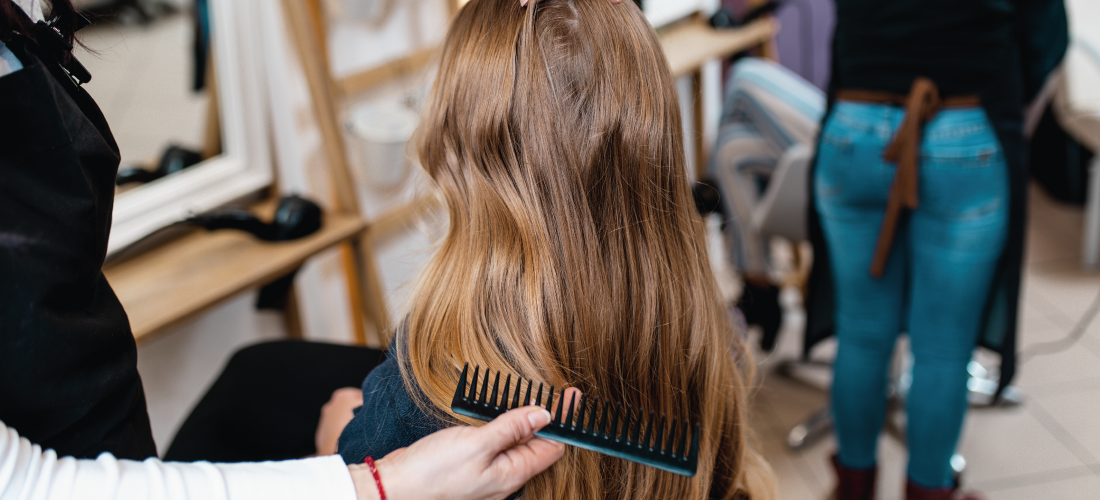 Mujer en la peluquería